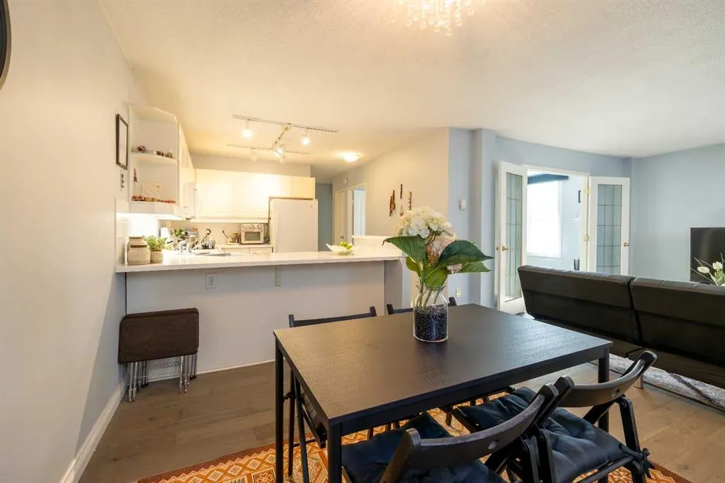 1328 13 Avenue SW #201