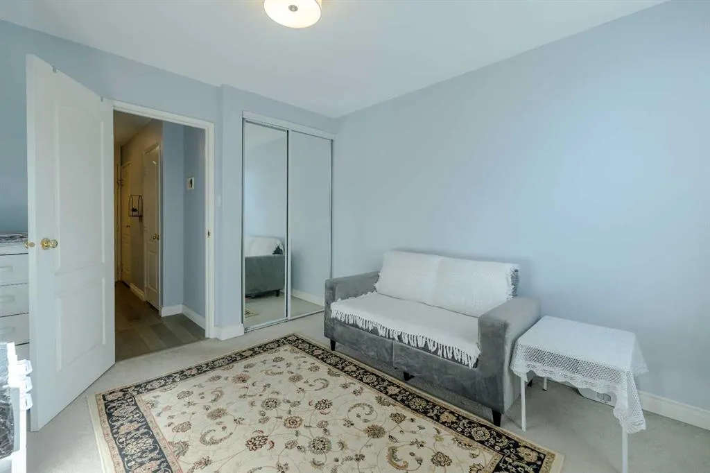 1328 13 Avenue SW #201
