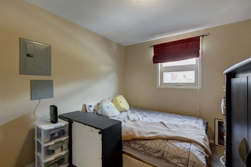 186 Kananaskis Way #202