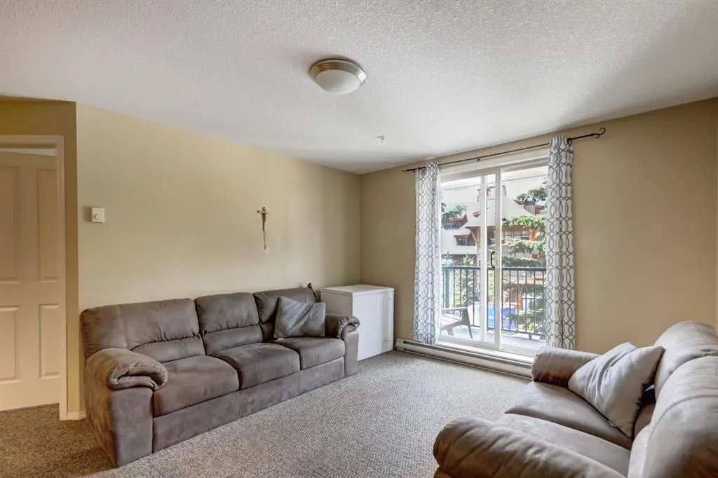 186 Kananaskis Way #202