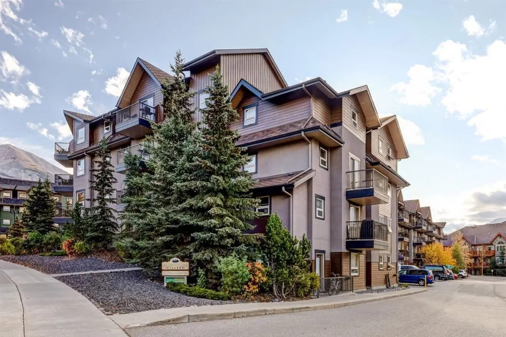 186 Kananaskis Way #202