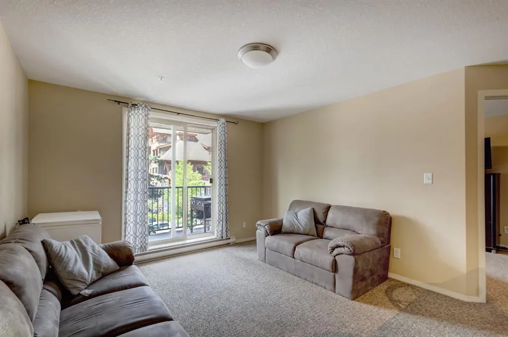 186 Kananaskis Way #202