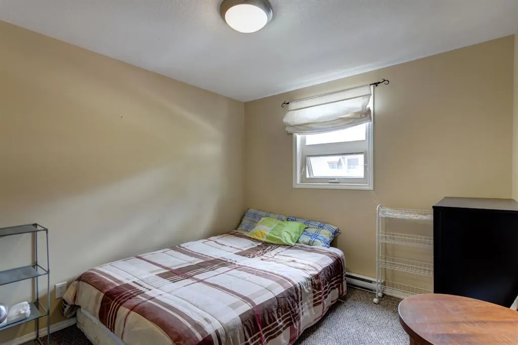 186 Kananaskis Way #202
