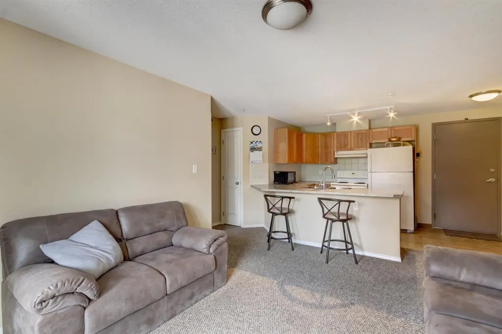 186 Kananaskis Way #202