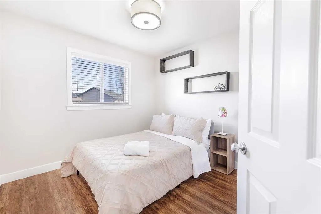 235 Cougar Plateau Way SW