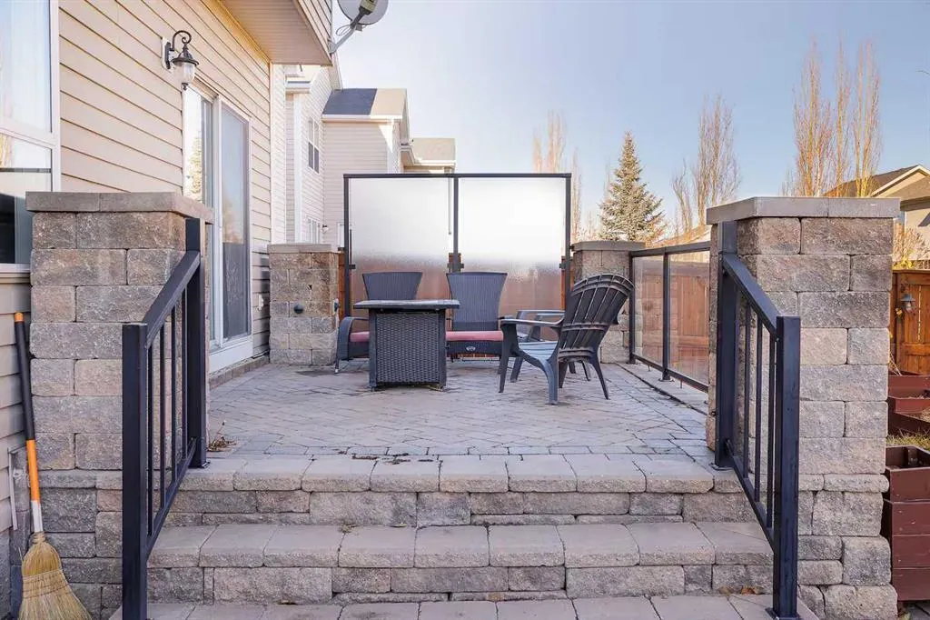 235 Cougar Plateau Way SW