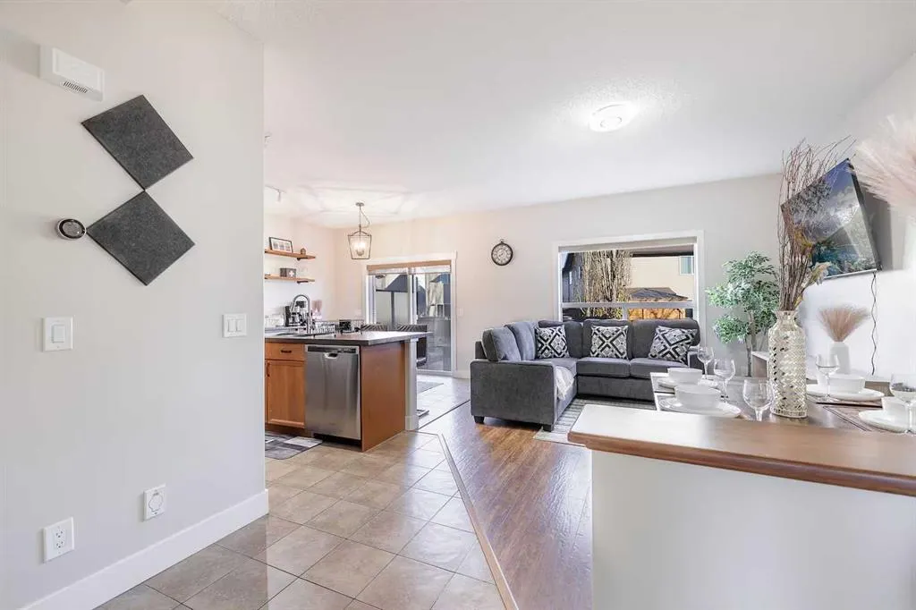 235 Cougar Plateau Way SW