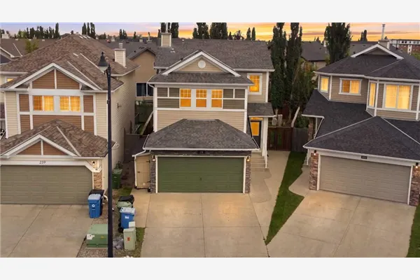 235 Cougar Plateau Way SW