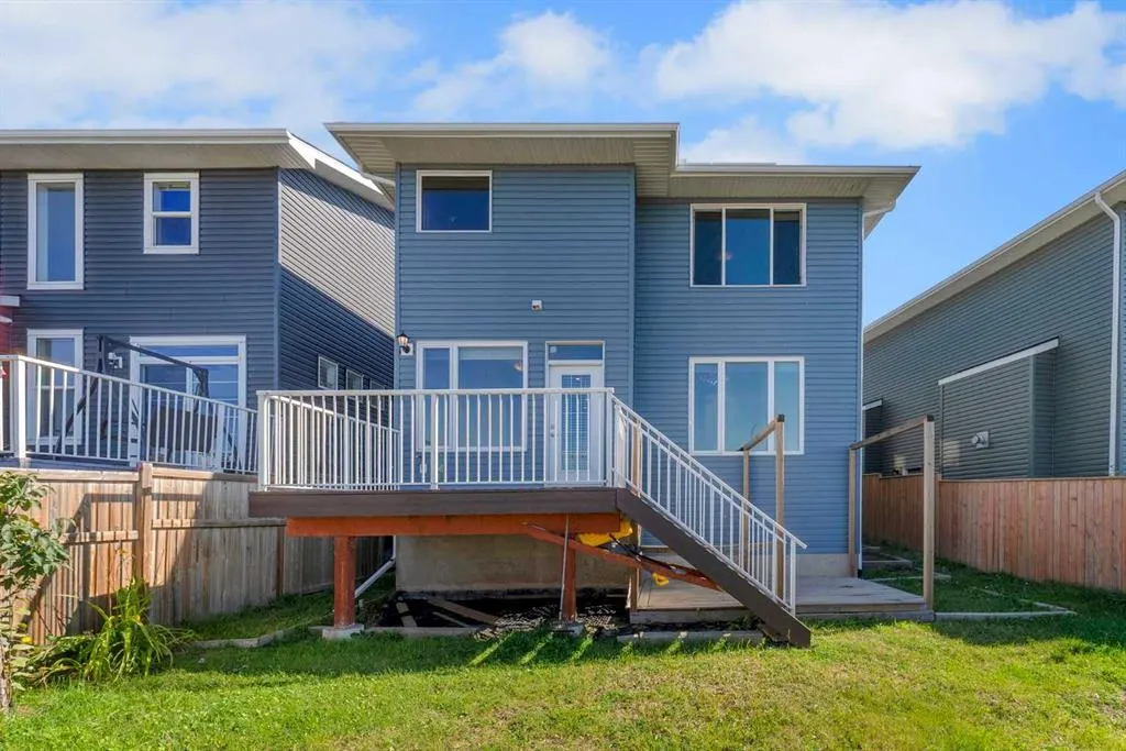 34 Redstone Cove NE