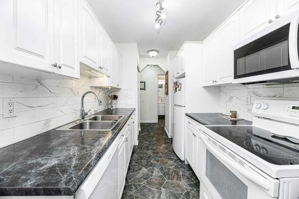 5326 47 Avenue #308