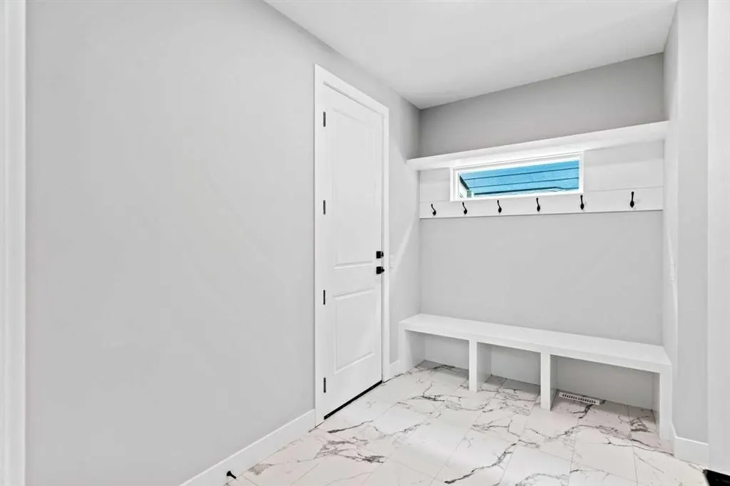 141 Vantage Drive