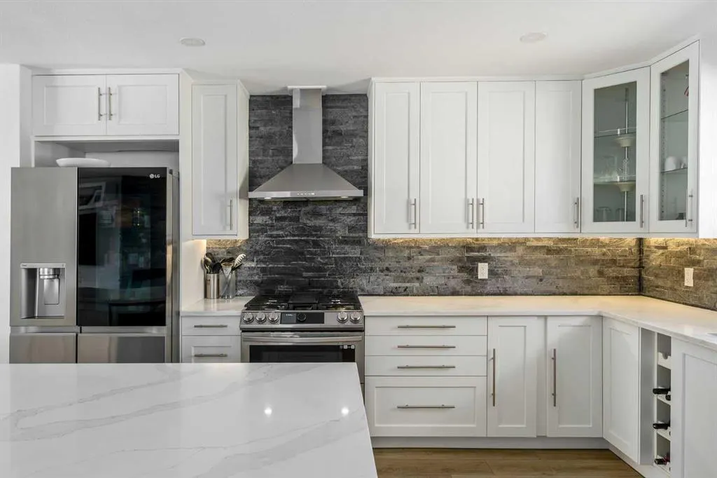 119 Silvercreek Close NW