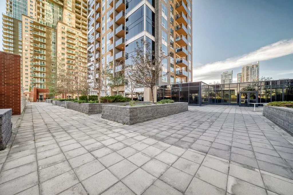 1320 1 Street SE #401