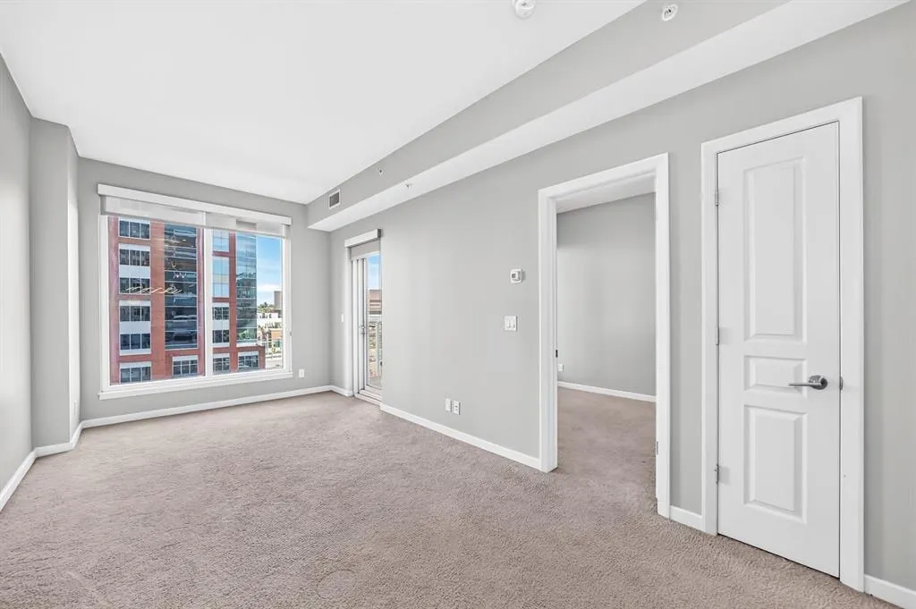 1320 1 Street SE #401