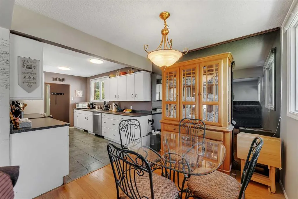 707 Fortalice Crescent SE