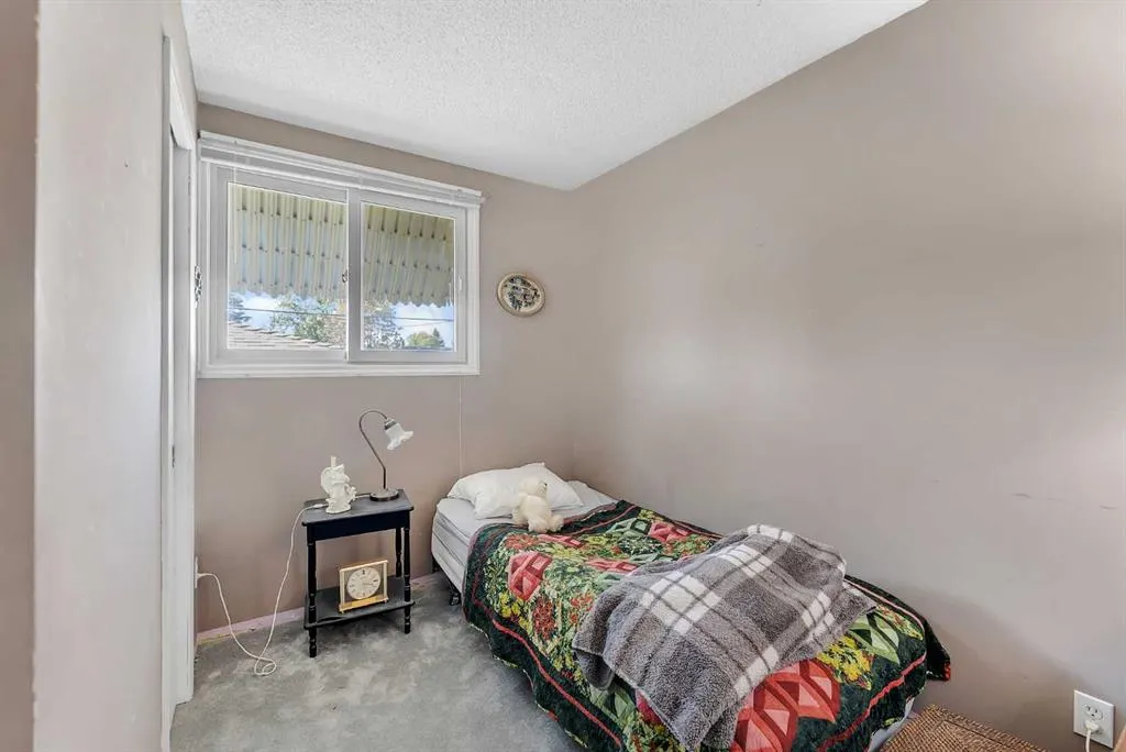 707 Fortalice Crescent SE