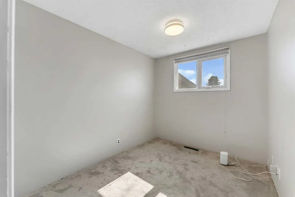 707 Fortalice Crescent SE