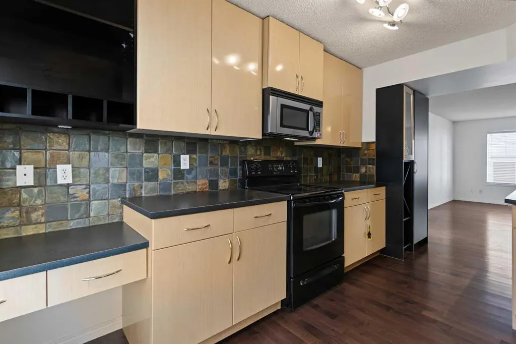 3240 New Brighton Gardens SE