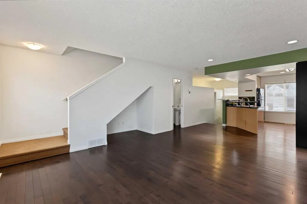 3240 New Brighton Gardens SE