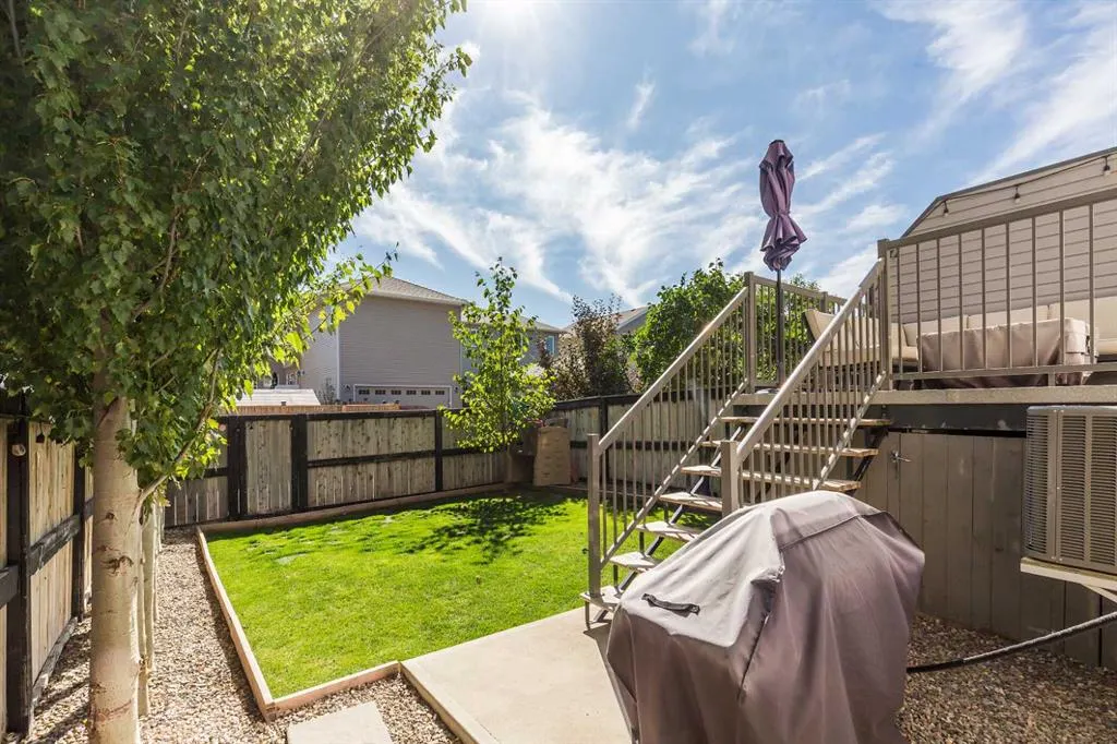 117 Northlander Bend W