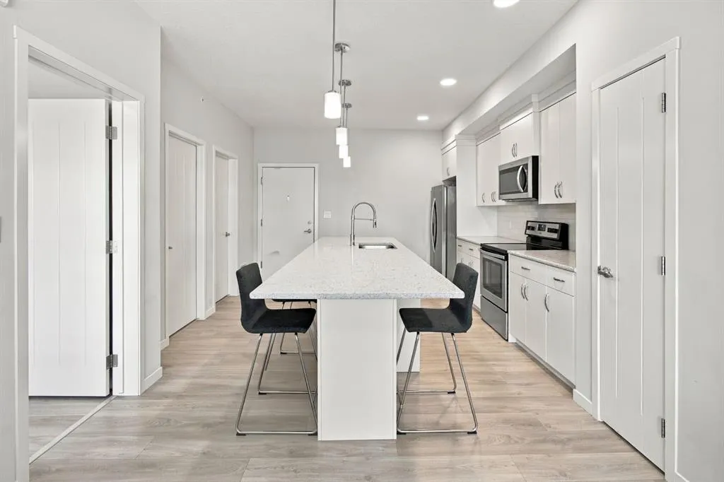 20 Seton Park SE #414