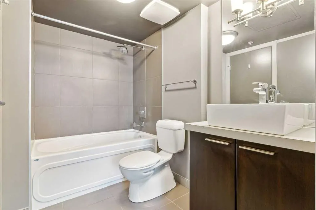 220 12 Avenue SE #1004