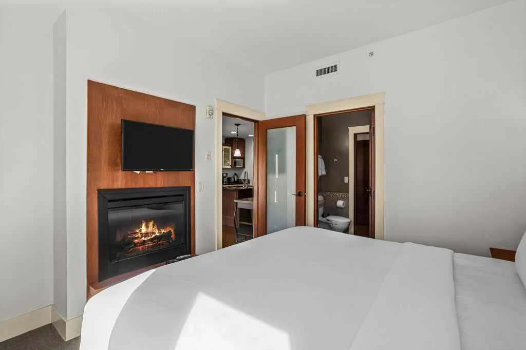 173 Kananaskis Way #310AB