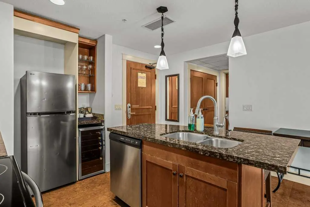 173 Kananaskis Way #310AB