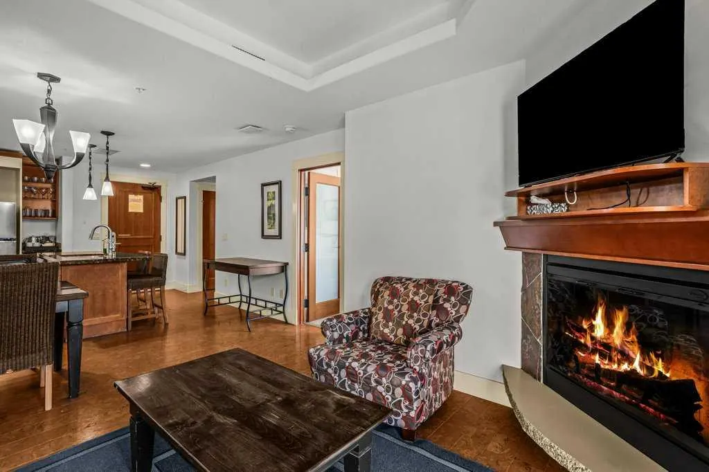 173 Kananaskis Way #310AB