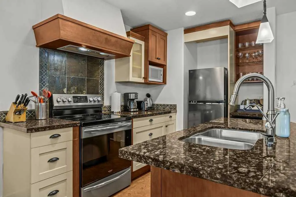 173 Kananaskis Way #310AB