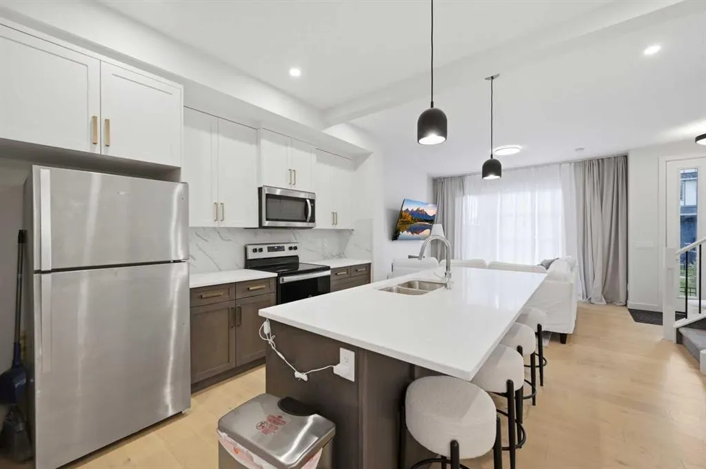 7 Lambeau Lane SE