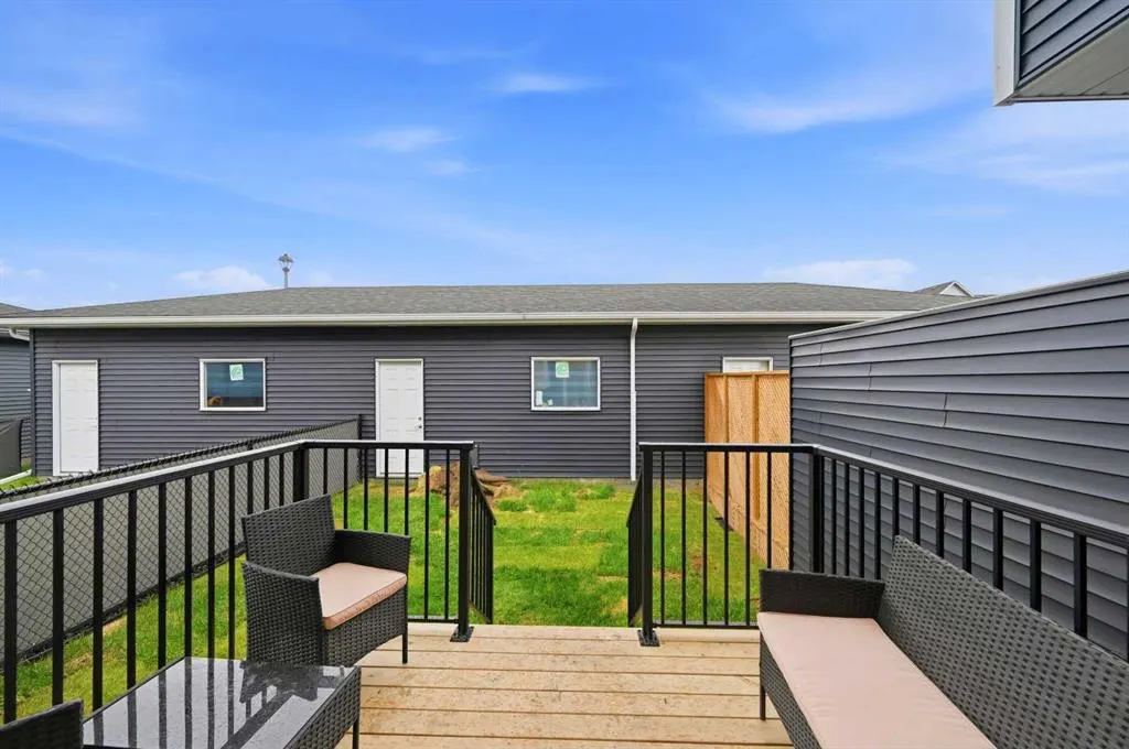 7 Lambeau Lane SE