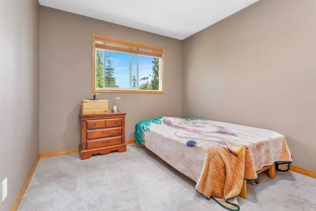54 Lakeview Crescent