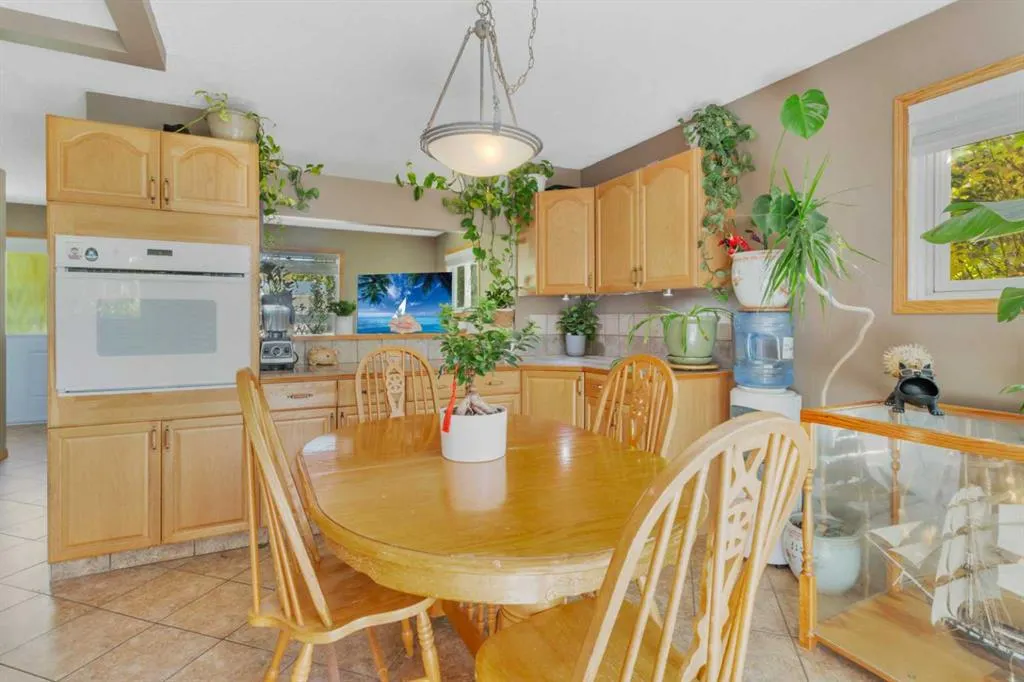 54 Lakeview Crescent