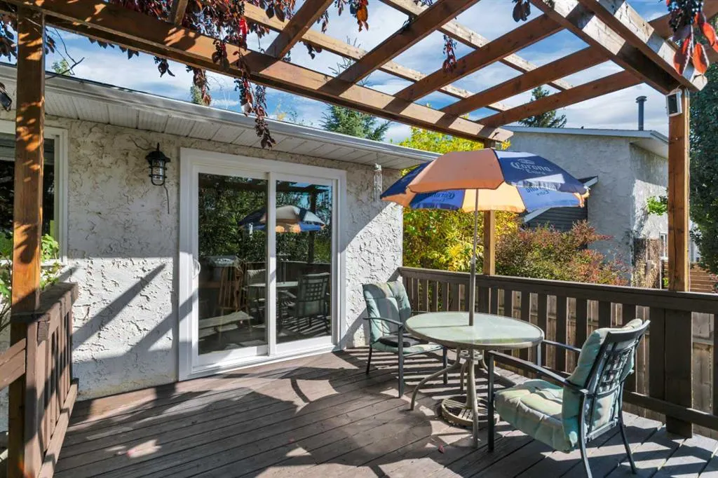 54 Lakeview Crescent
