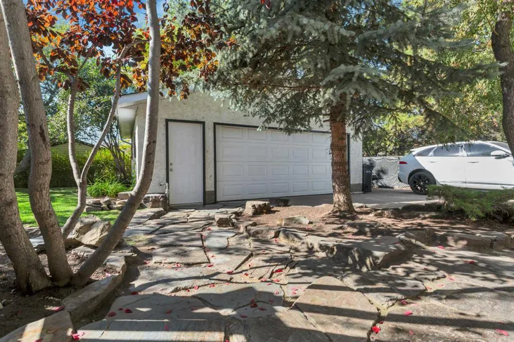 54 Lakeview Crescent