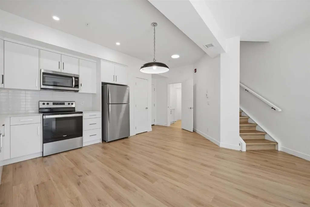 151 Skyview Bay NE #2218
