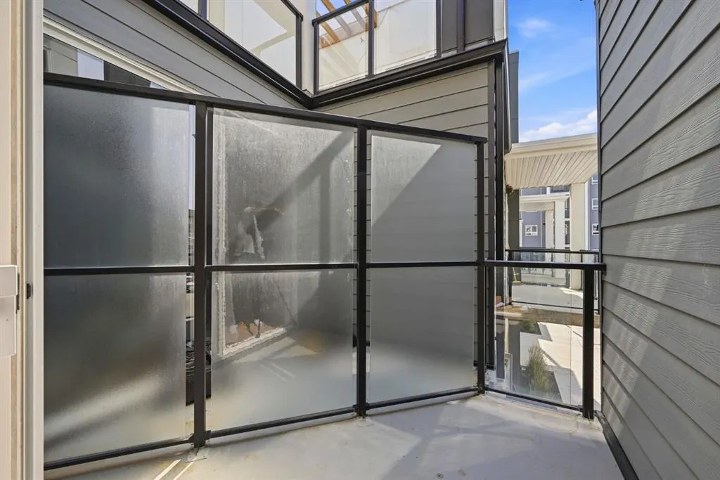 151 Skyview Bay NE #2218