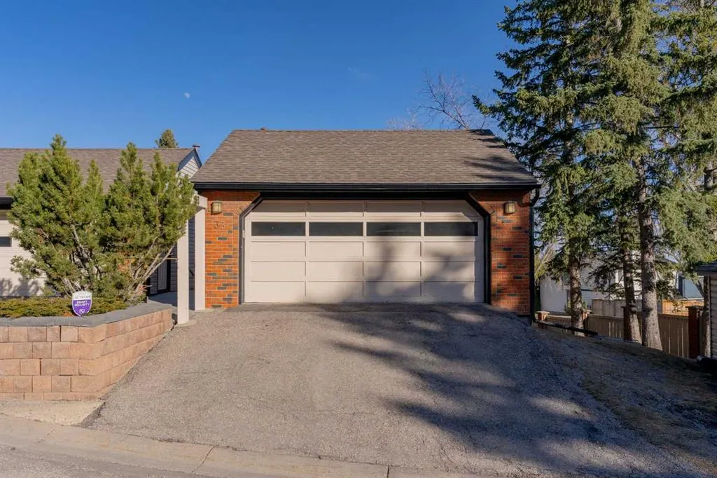 448 Strathcona Drive SW #33