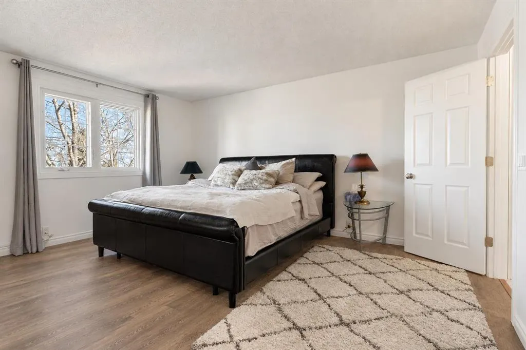 448 Strathcona Drive SW #33