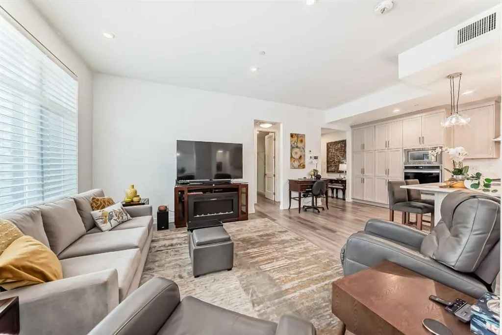 10 Mahogany Circle SE #101