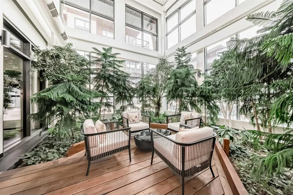 10 Mahogany Circle SE #101