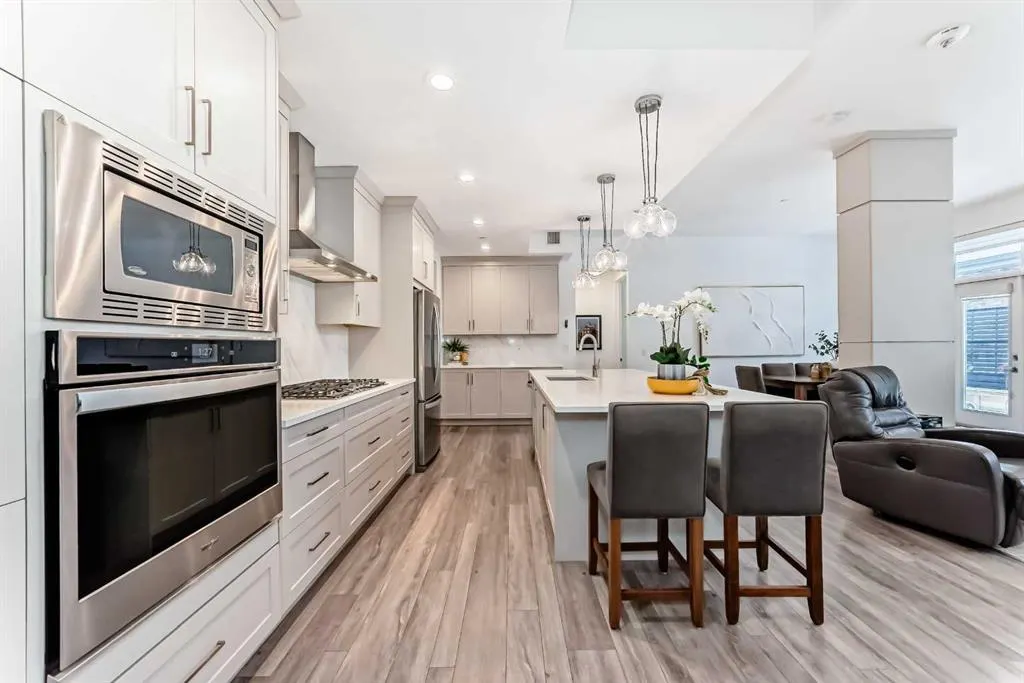 10 Mahogany Circle SE #101