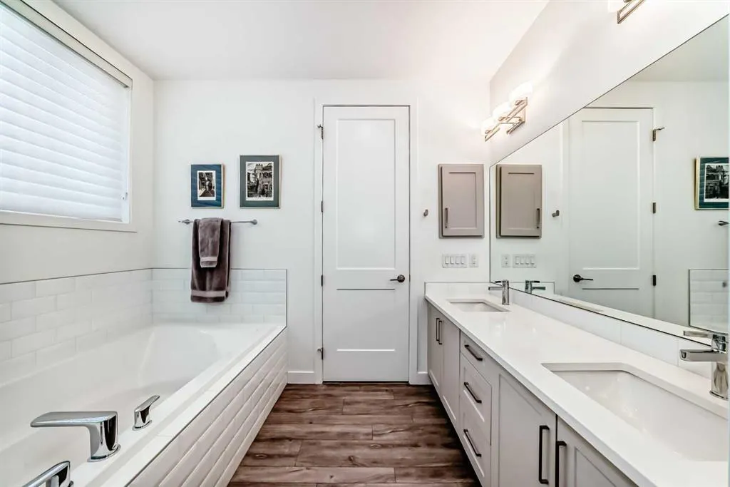 10 Mahogany Circle SE #101