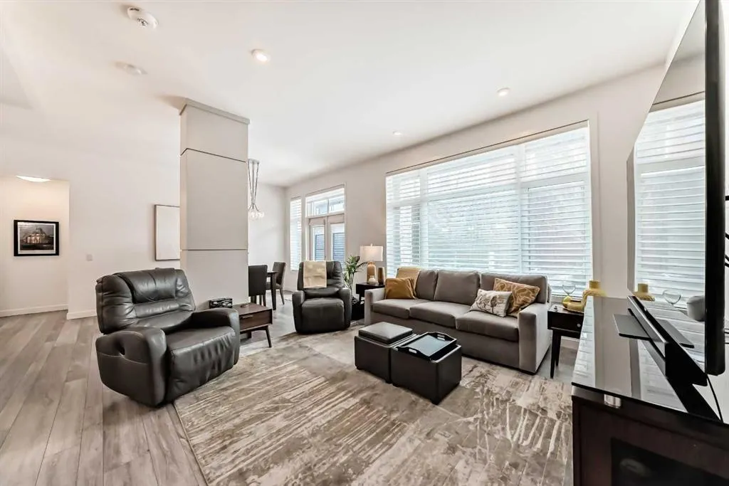 10 Mahogany Circle SE #101