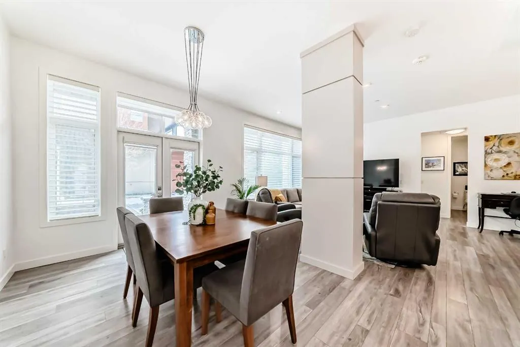10 Mahogany Circle SE #101