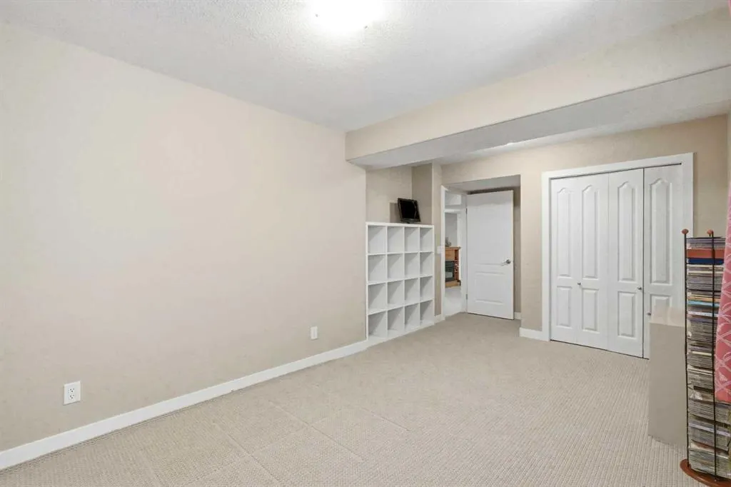 242 Tusslewood Grove NW