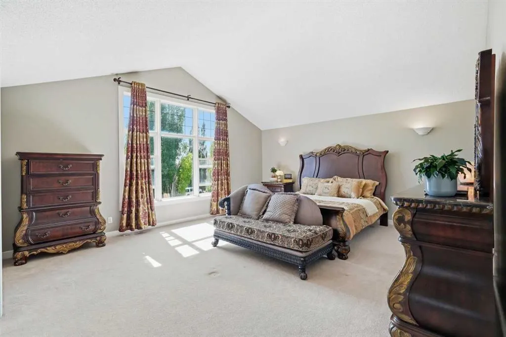 242 Tusslewood Grove NW