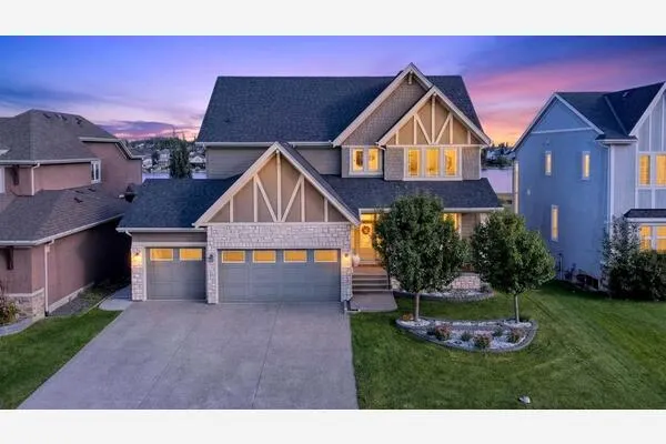 196 Stonemere Close