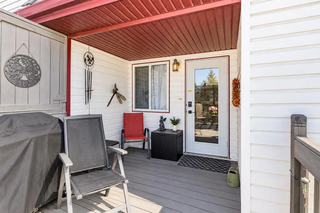 8 Daines Avenue